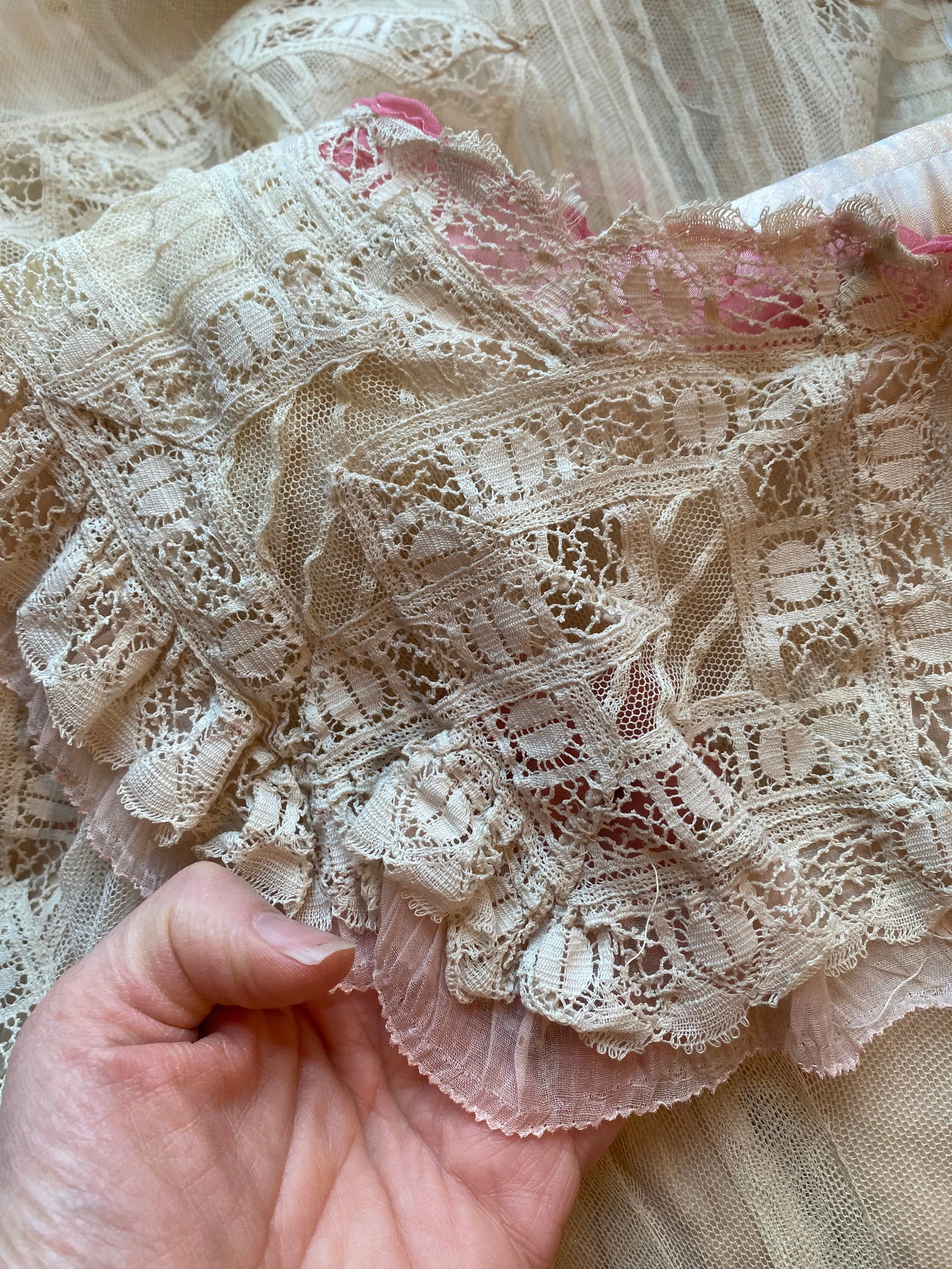 Beautiful 1900's Edwardian Net Lace & Pink Floral Wedding Tea Gown / Small