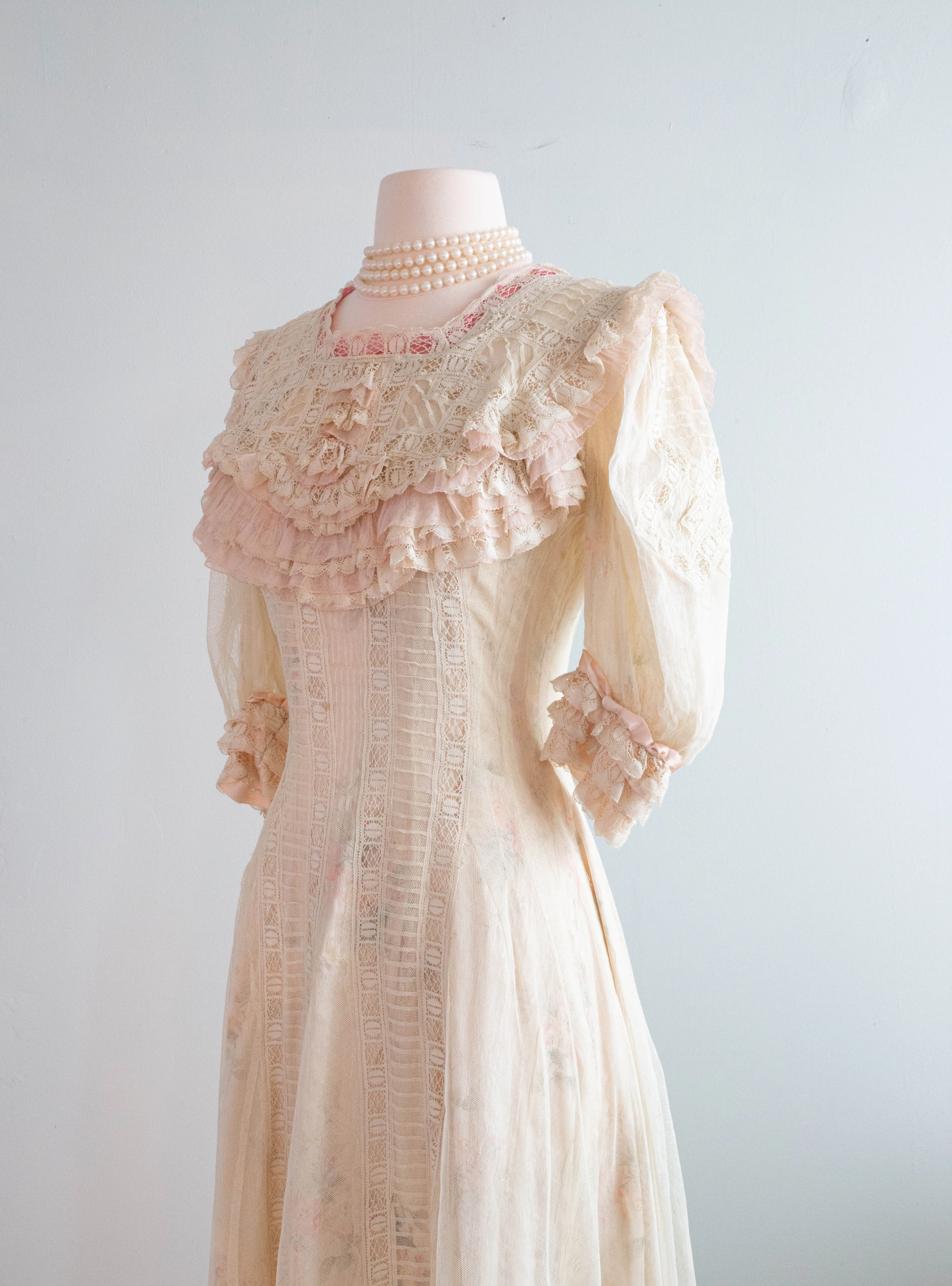 Beautiful 1900's Edwardian Net Lace & Pink Floral Wedding Tea Gown / Small