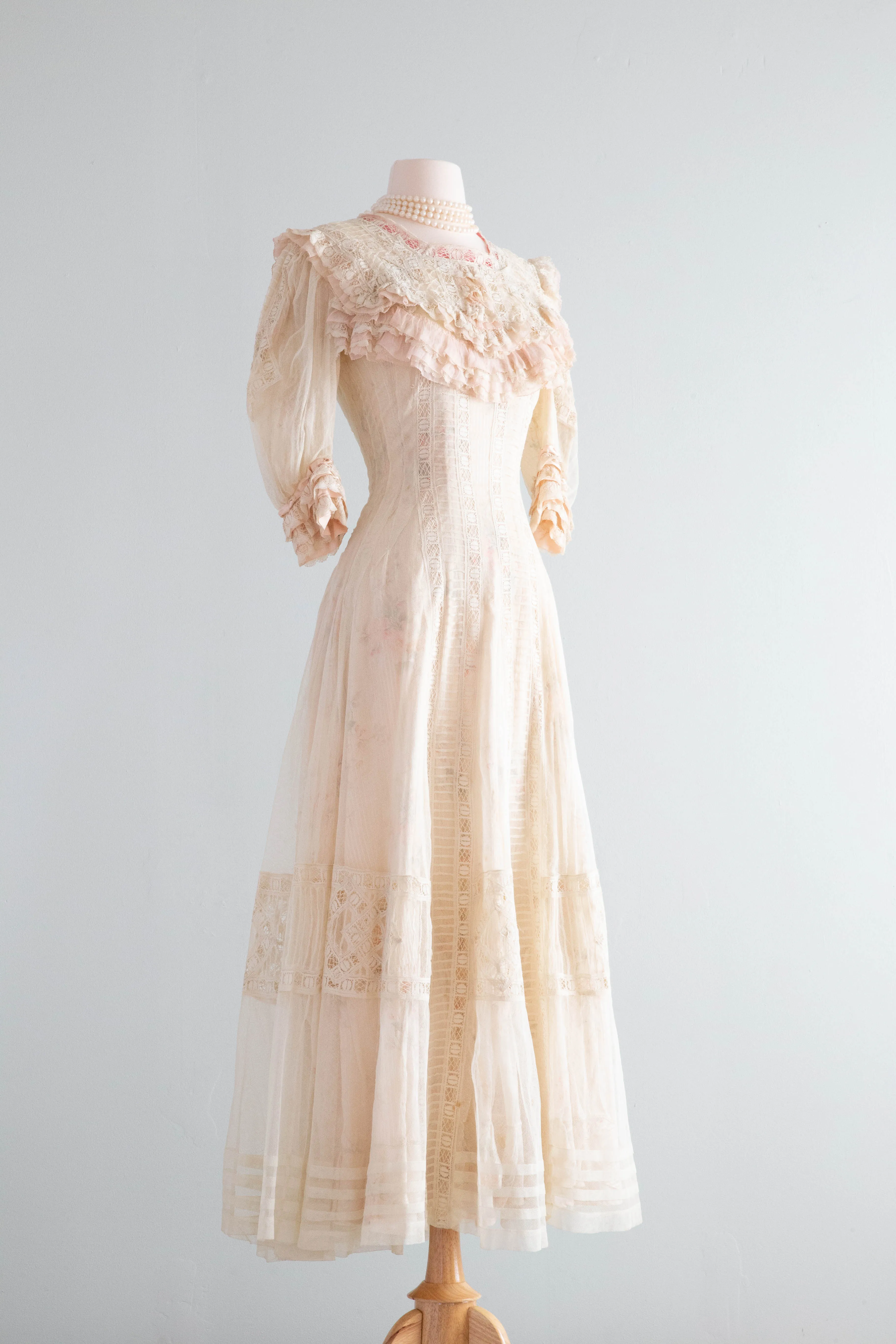 Beautiful 1900's Edwardian Net Lace & Pink Floral Wedding Tea Gown / Small