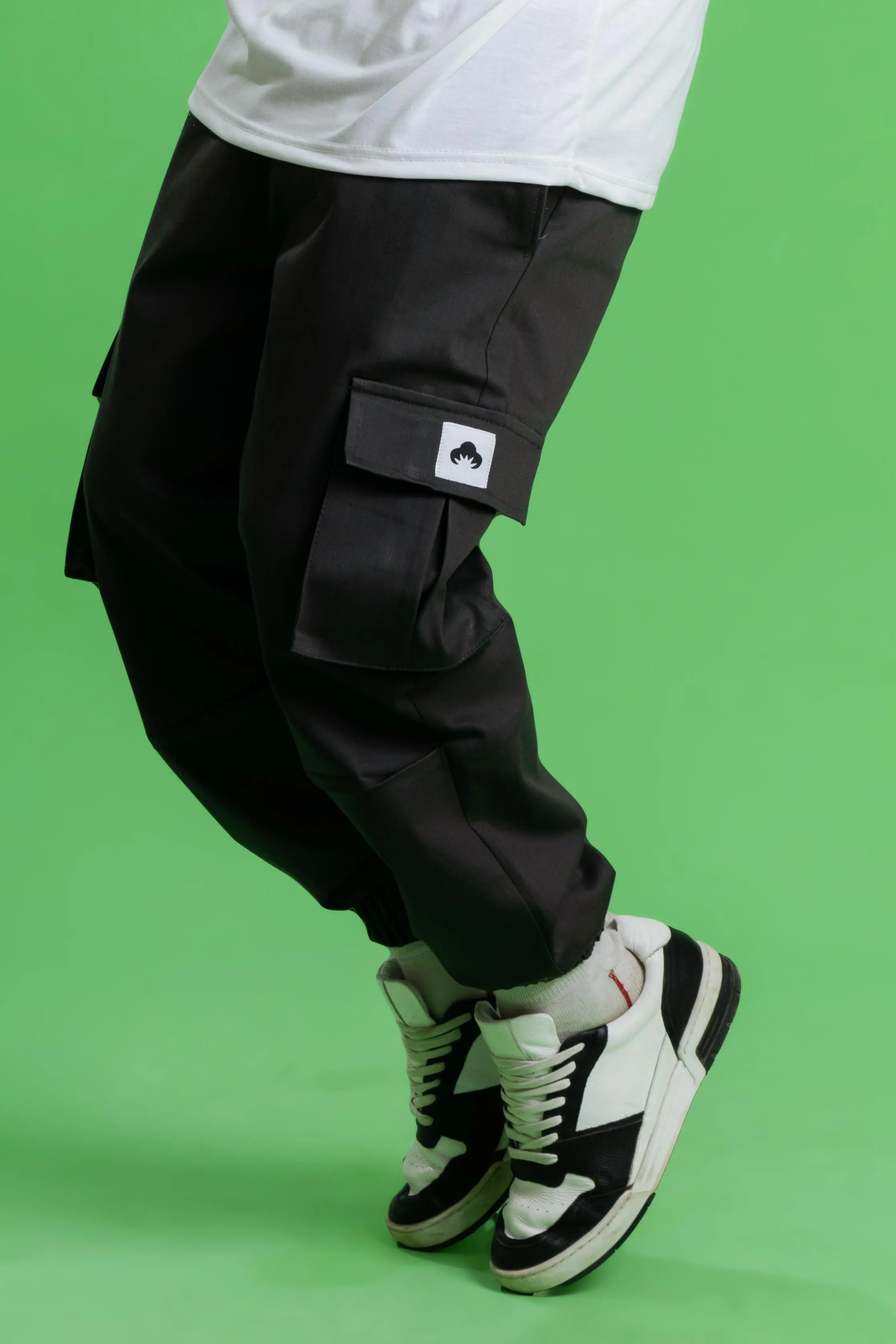 BLACK CARGO PANT (ELASTIC)