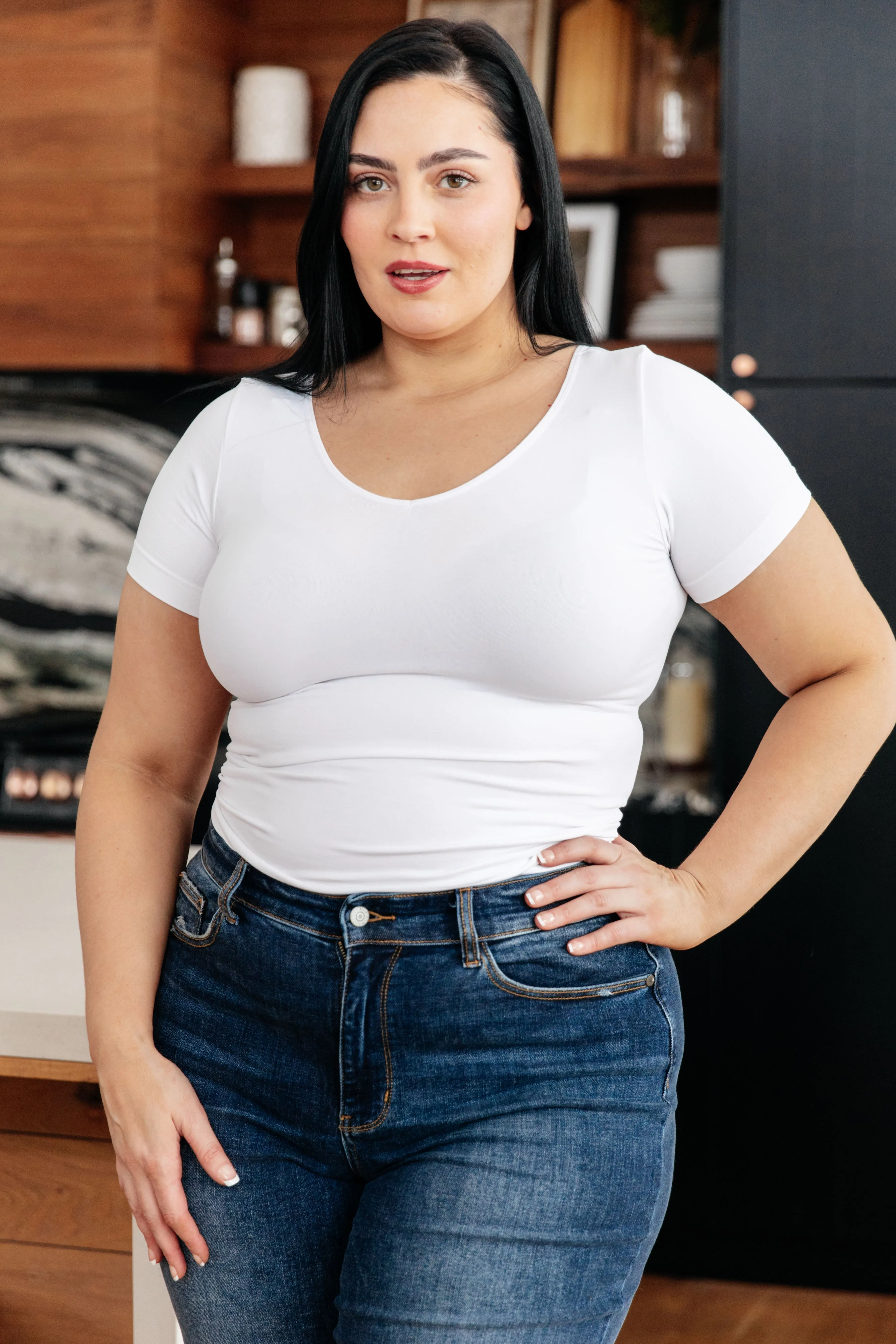 Everyday Scoop Neck Short Sleeve Top in White - 2/2