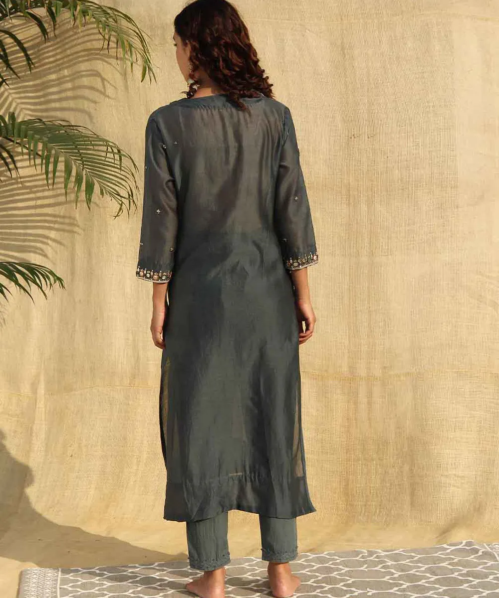 Grey hand emboidered chanderi silk kurta set of-3