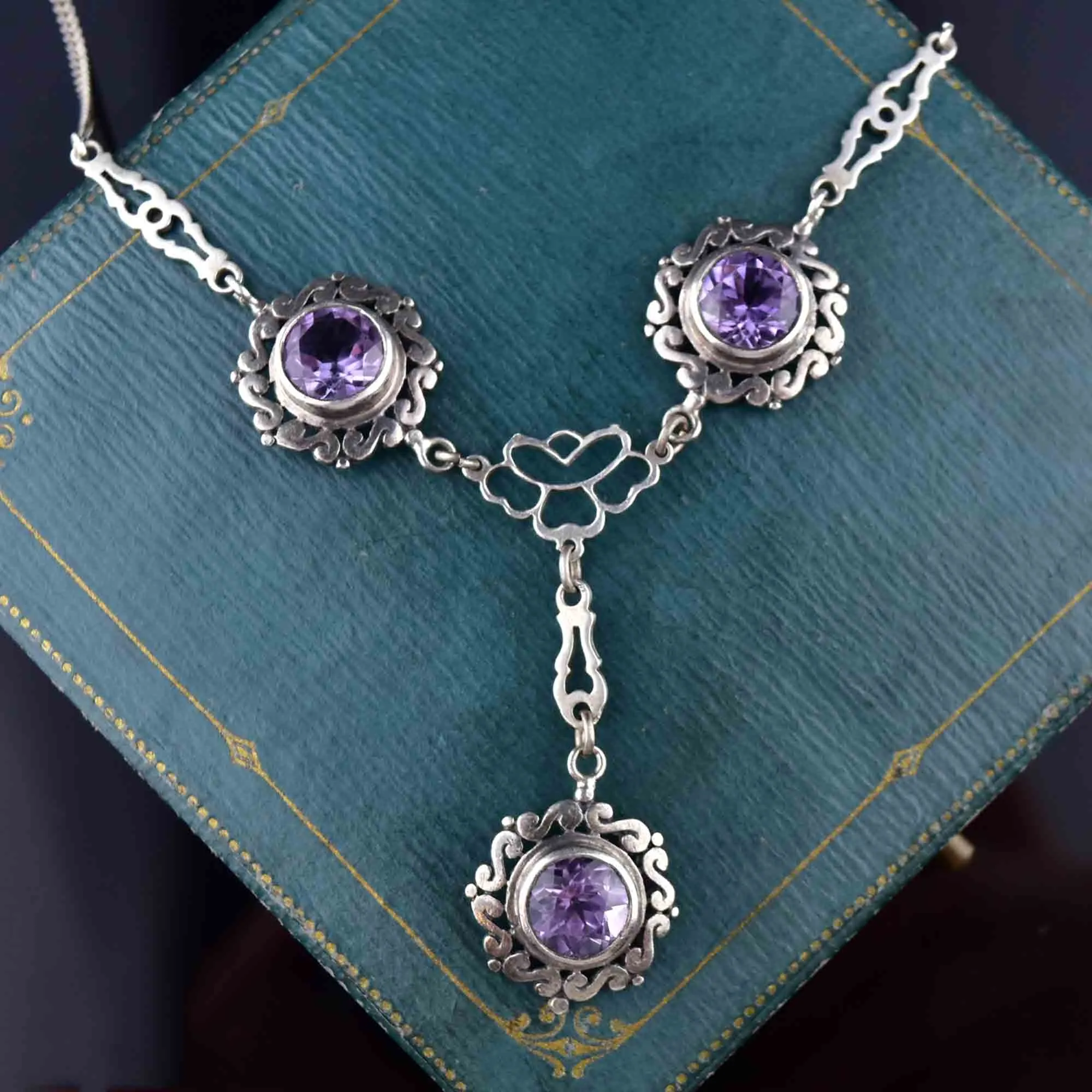 Vintage Art Deco Style Silver Amethyst Necklace